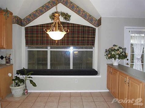 4th image of 5761 Crestwood Ln