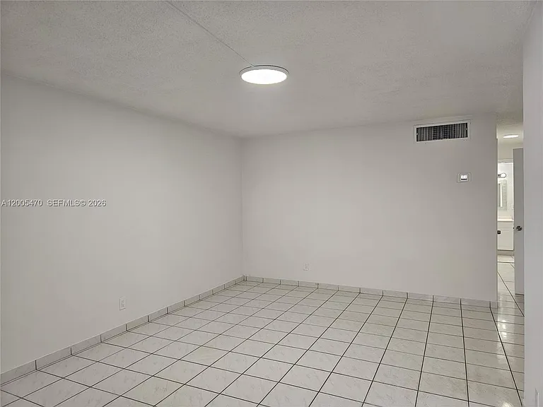 1719 Wiley St #2 — Photo 3
