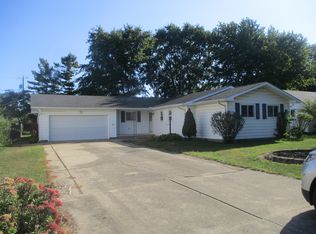 1008 S Main St, Washington Court House, OH 43160