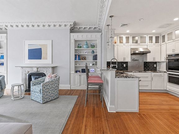 4th image of 193 Beacon St Unit Penthouse