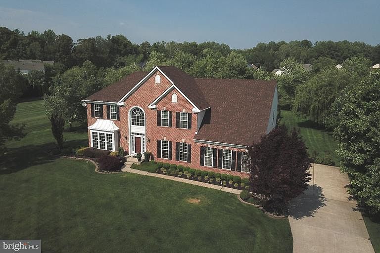 1st image of 22 Fawn Hollow Ln