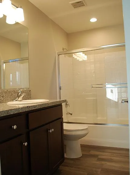 640 Florida St #2 — Photo 12
