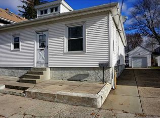 31 Norris Ave, Pawtucket, RI 02861