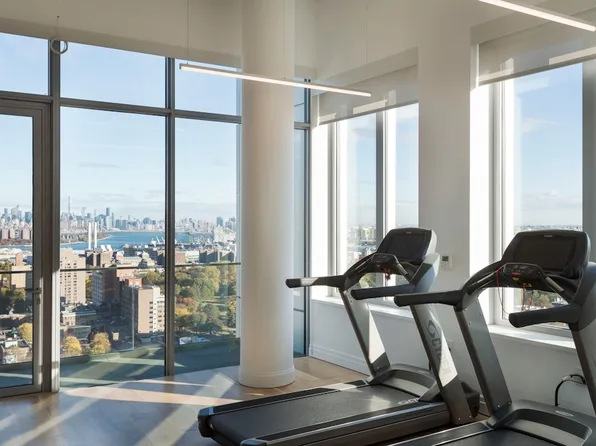 300 Ashland Place image 12 of 20