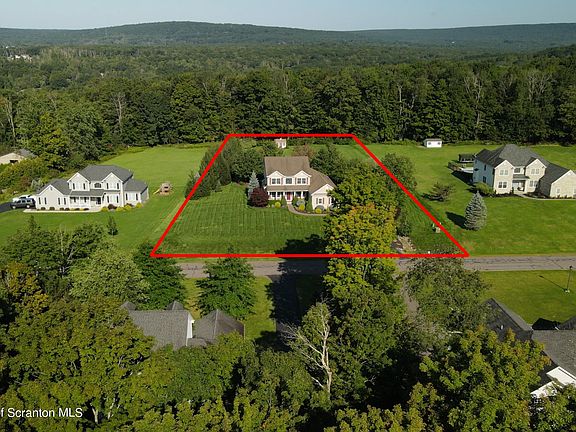 3rd image of 104 Stonefield Dr