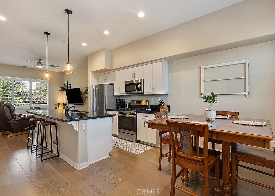 1st image of 673 Sawyer Pl