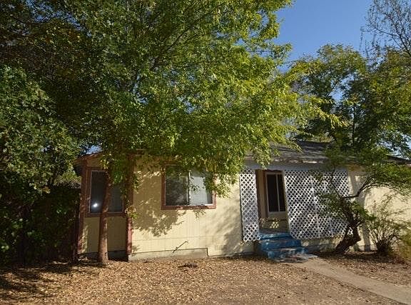 2nd image of 4924 Hazel Ave