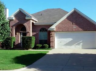 4713 Maple Hill Dr, Fort Worth, TX 76123