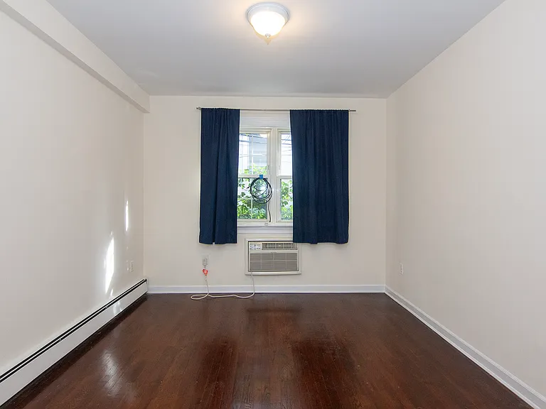 4118 28th Ave #1 — Photo 4