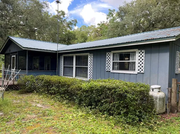 9710 Indiana St, Fanning Springs, FL 32693