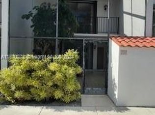 425 Grapetree Dr APT 207, Key Biscayne, FL 33149