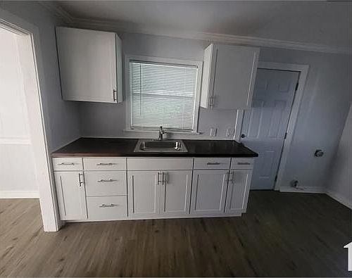 4th image of 1714 Hampton St