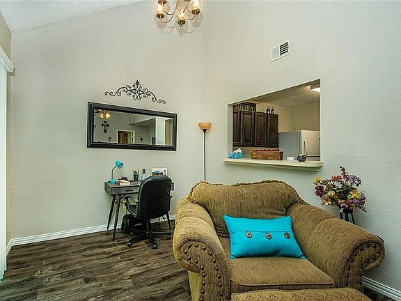 4th image of 6114 Shattuck Dr