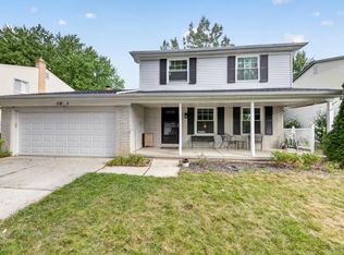 7881 Raintree Dr, Ypsilanti, MI 48197