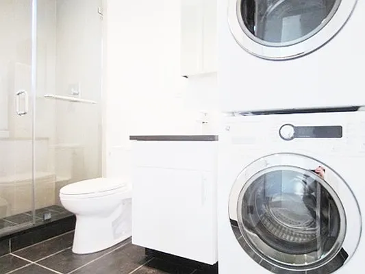 Rented by City Connections Realty | media 7