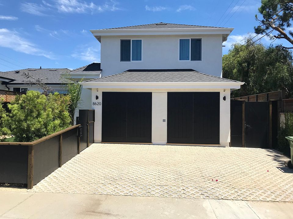 1 off street dedicated parking space & storage area. 
Comes with house.