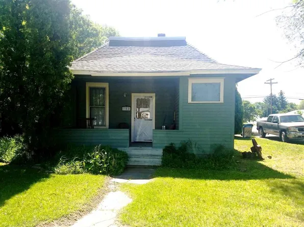 700 N Shilling Ave, Blackfoot, ID 83221