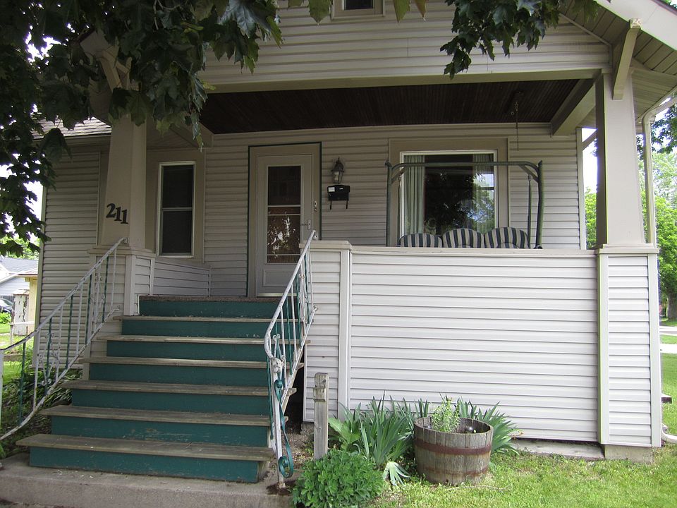 1st image of 211 S Park Ave