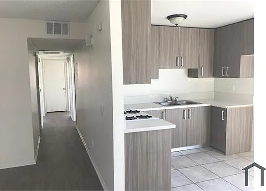 7756 Laurel Canyon Blvd #9 — Photo 2