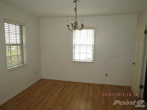 4th image of 2047 Worchester Ln