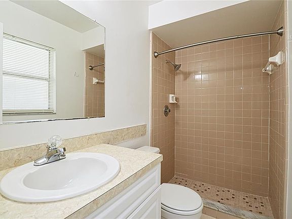 4th image of 276 Mississippi Woods Ln