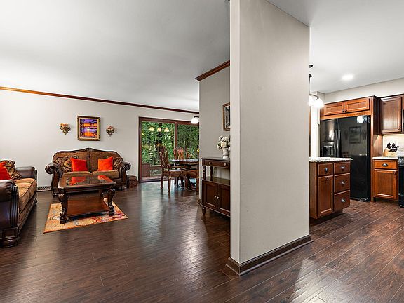 5th image of 4834 W 84th Ct