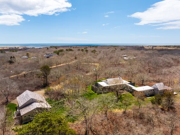 7 Black Point Rd, Chilmark, MA 02535