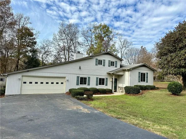 5961 Ashbrook Cir, Archdale, NC 27263
