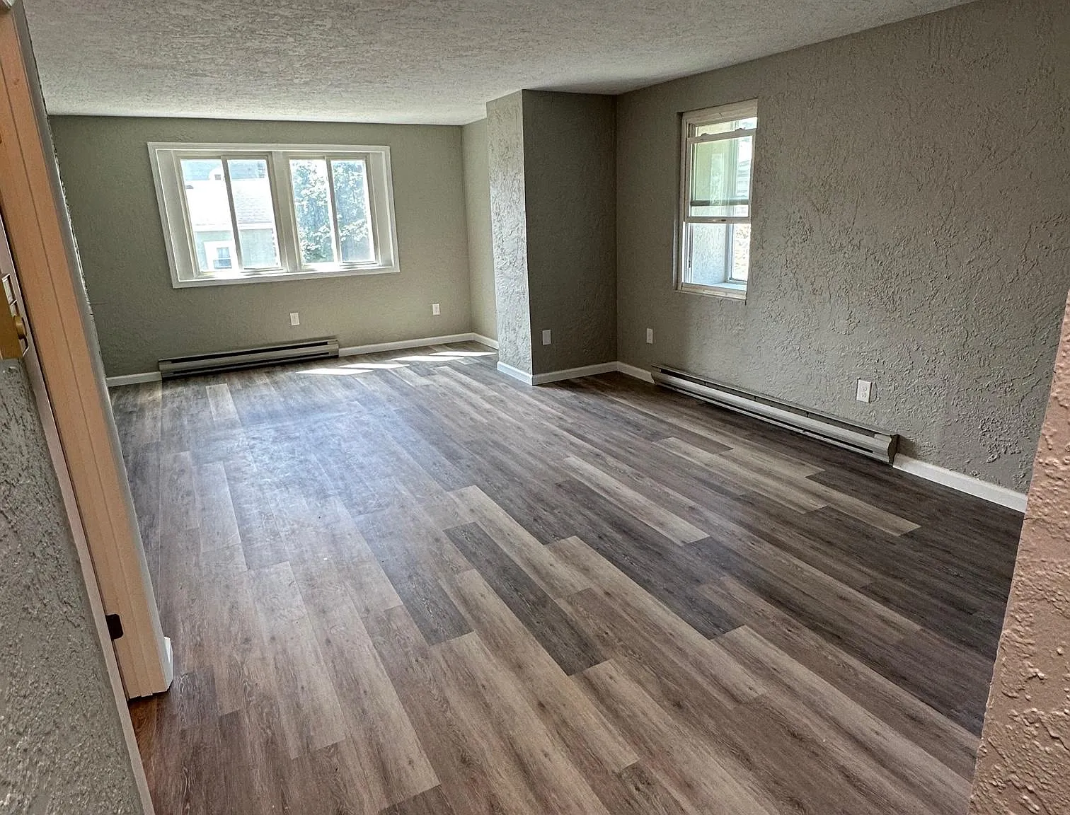 Studio, 400 sqft, $730 — Photo 3