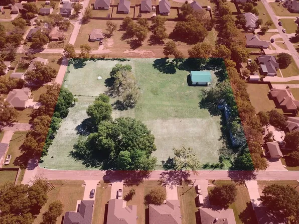 500 E Hinton St, Tioga, TX 76271