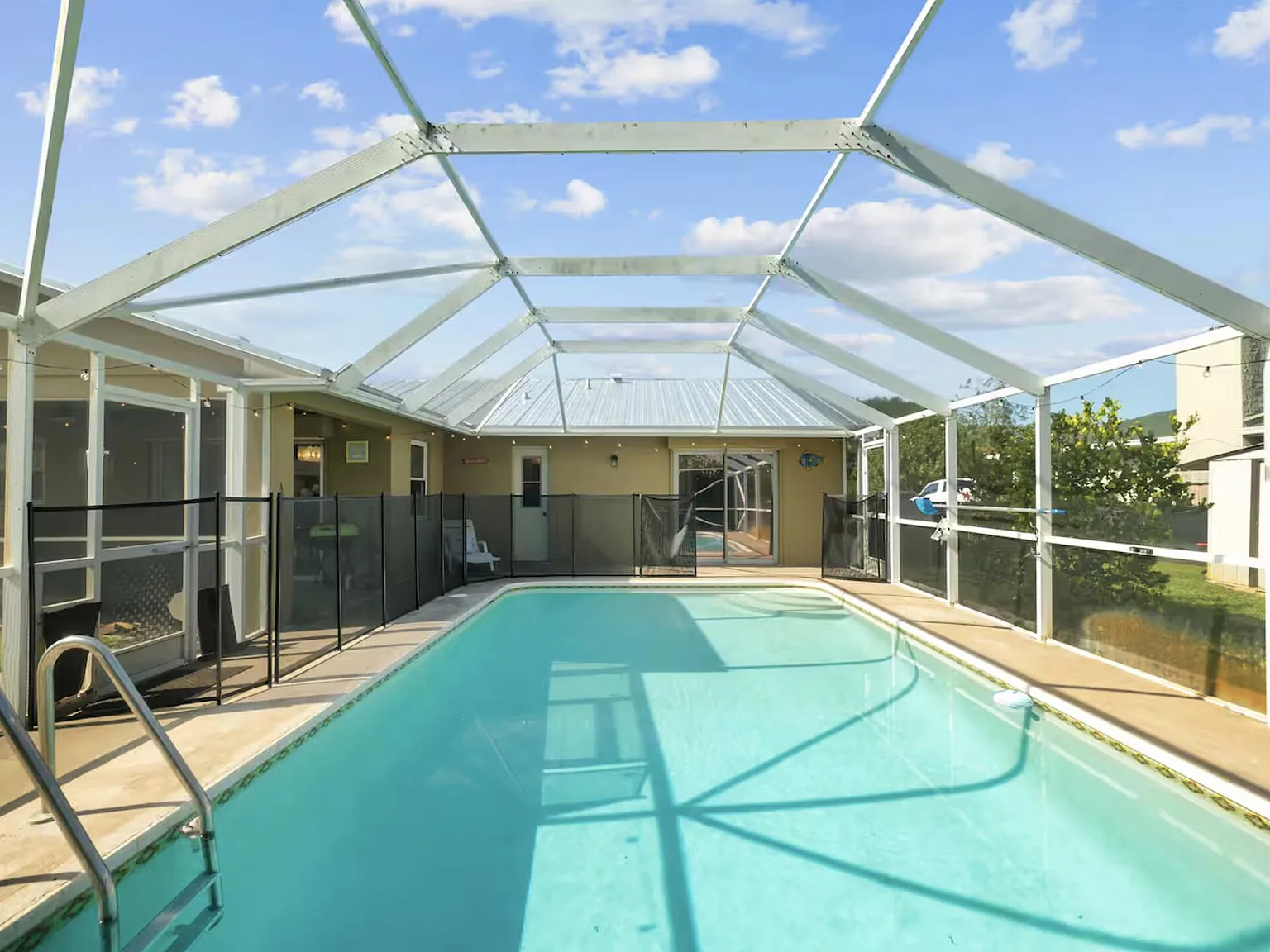 2 bed, 2.0 bath, 1386 sqft, $10,000 — Photo 2