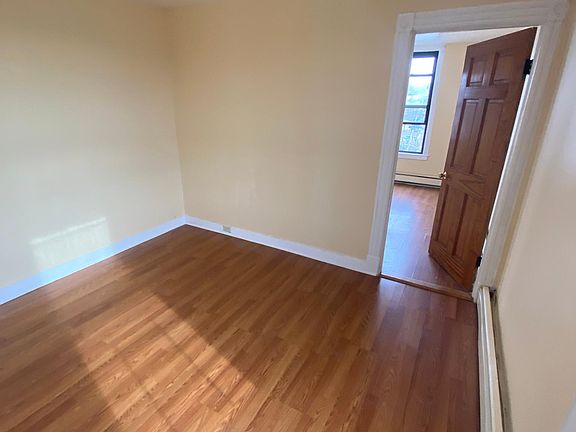 3rd image of 231 Saint Marys Ave APT 3