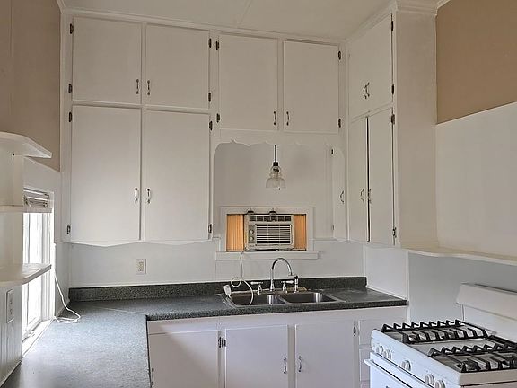 4th image of 3901 Rice Dryer Rd