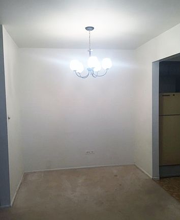 3rd image of 1021 Des Plaines Ave APT 208