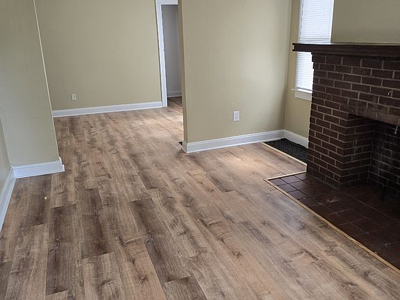 4th image of 883 Campbell Ave
