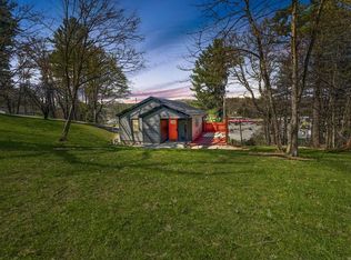 229 Roosevelt St, Crab Orchard, WV 25827