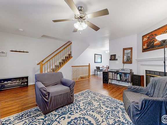 3rd image of 2801 Leisure Dr #E