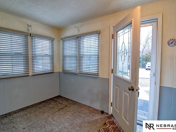 2nd image of 1902 1st Ave