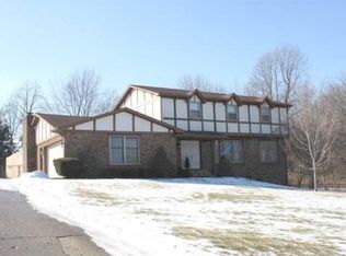 1798 Skyline Dr, Greenwood, IN 46143