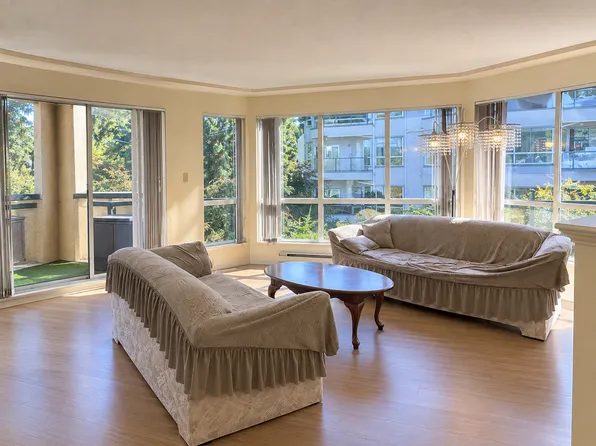 8600 Lansdowne Rd, Richmond, BC V6X 3L6