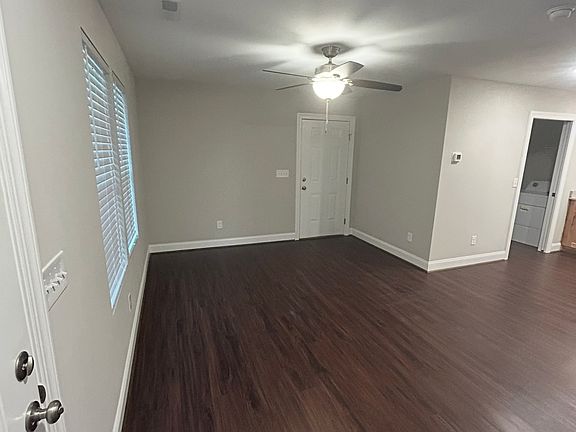 3rd image of 1585 Eller Rd #B