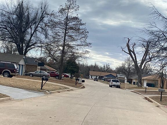 5th image of 1424 Woodland Way