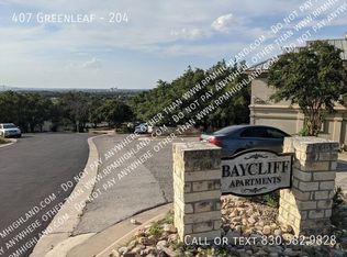 407 Green Leaf #204, Horseshoe Bay, TX 78657