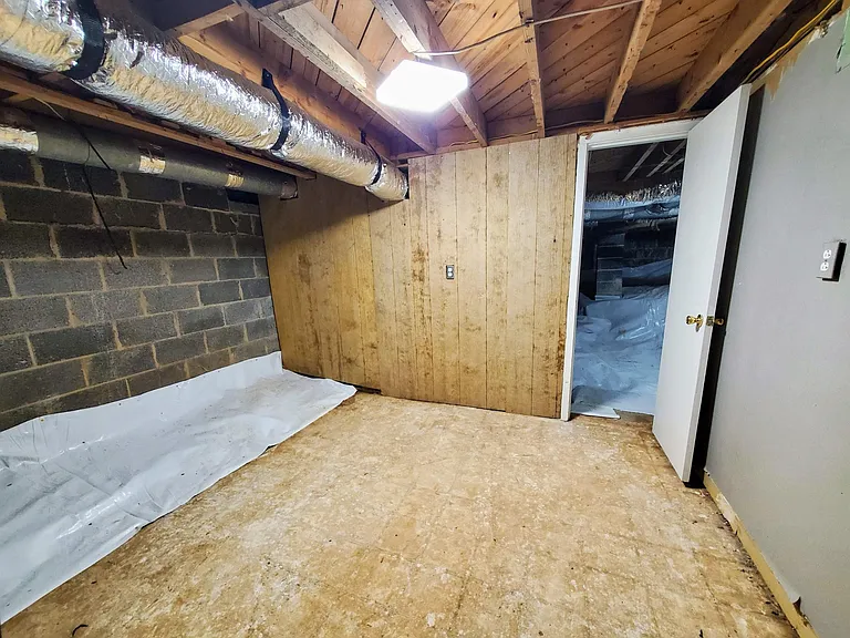 Gardening/craft room with outside access