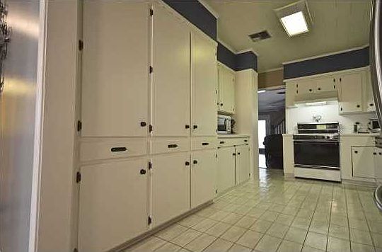 5th image of 9003 Shady Oak Grove Ln