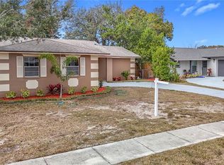 1612 Fox Run Dr, Tarpon Springs, FL 34689