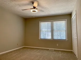 801 E Main St — Photo 4