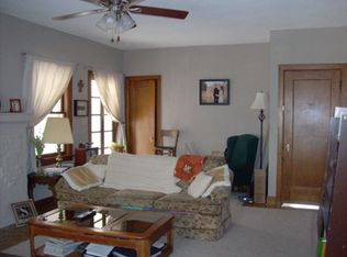 327 S Crestway St, Wichita, KS 67218