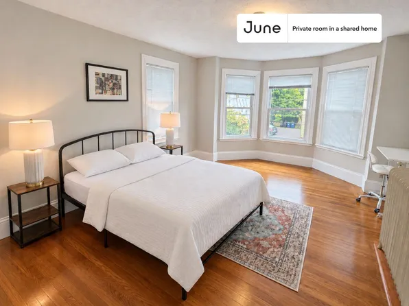 88 Glen St, Somerville, MA