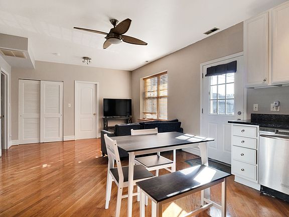 3rd image of 2819 W Rosemont Ave APT 1
